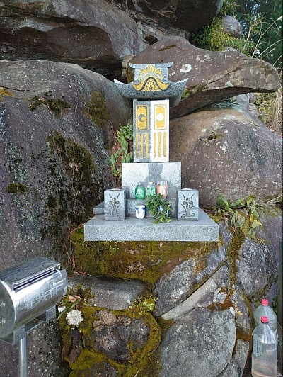 龍ヶ岳山王神と龍王神